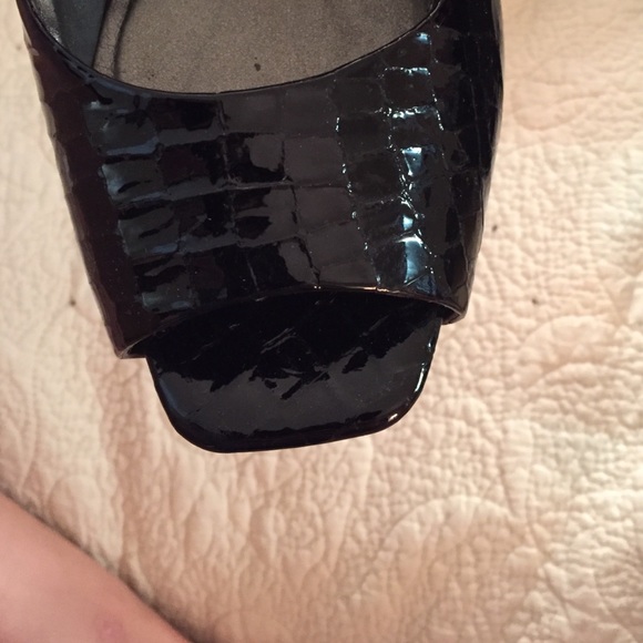 Jessica Simpson heels - Picture 3 of 4