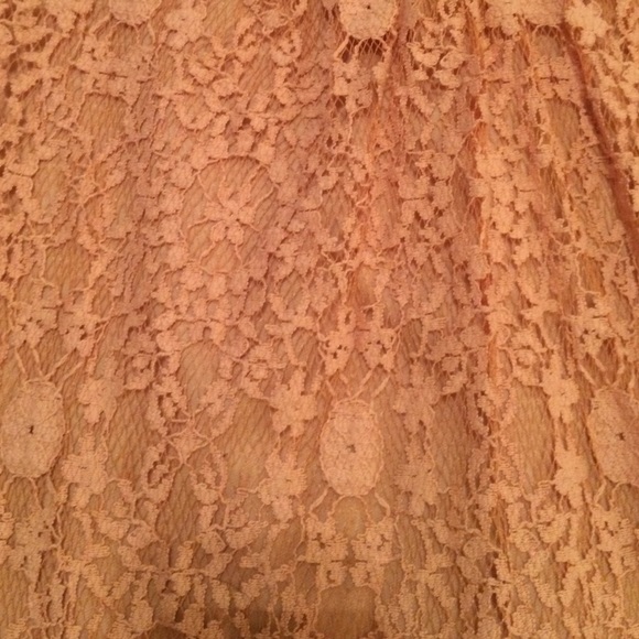 Pink lace top - Picture 3 of 3