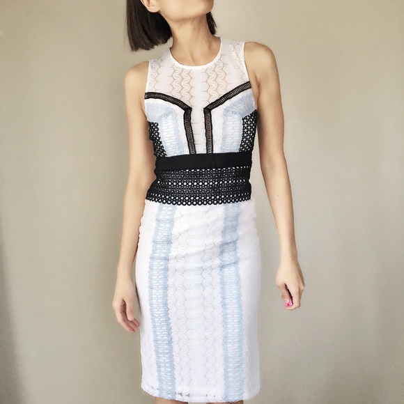 Dreamy lace appliqué midi dress.    11 - Picture 4 of 4