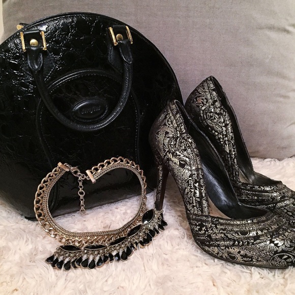 🚨SALE🚨Next gold print scalloped heels