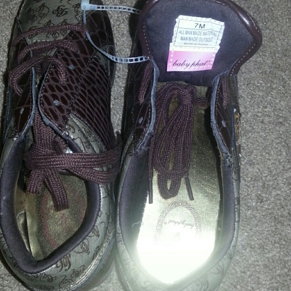 Shoes - Picture 3 of 4