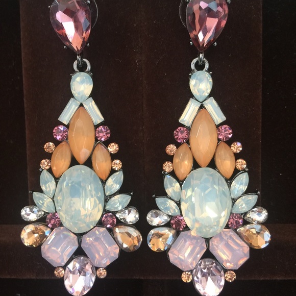 Ladies large bridal party, prom dangle earrings.