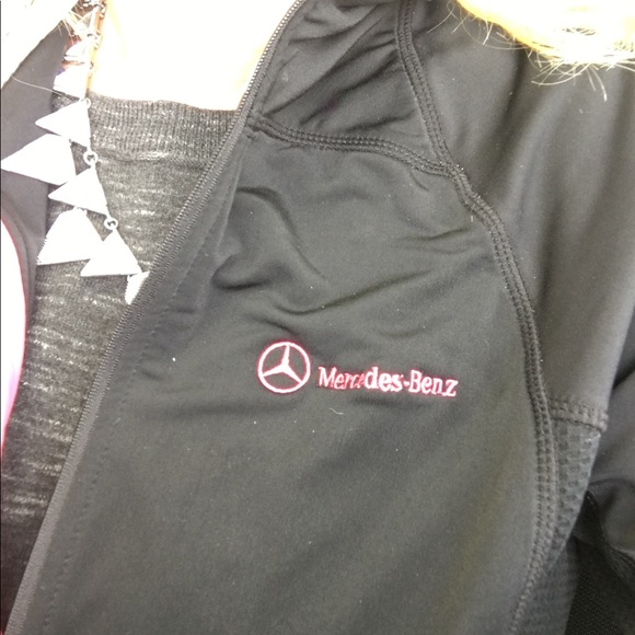 Meet your Posher, Susan - Picture 2 of 2