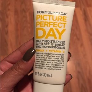 Formula 10.0.6 moisturizer and peel mask