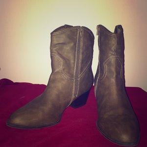Kenneth cole unlisted boots