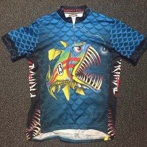 Primal road biking shirt. BNWOT. Size L Fish