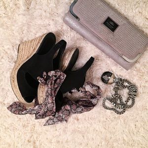 🚨SALE🚨Topshop ribbon wedges