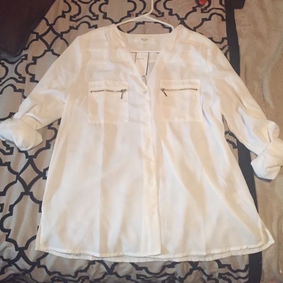 While Blouse