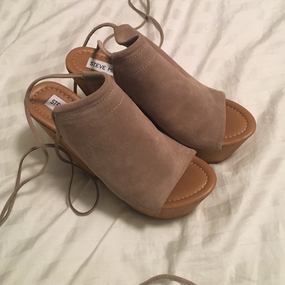 Steve Madden Bonelli heels brand new