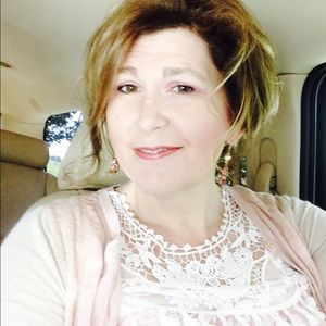 Meet your Posher, Teresa