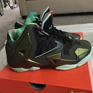 Lebron XI King Pride 5Y