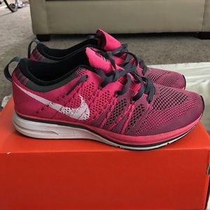 Nike Flyknit Trainer sz 5.5