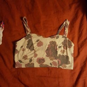 Super cute floral crop tank