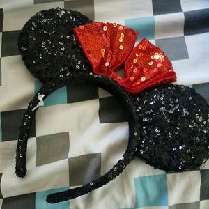 Minnie mouse sparkly ears