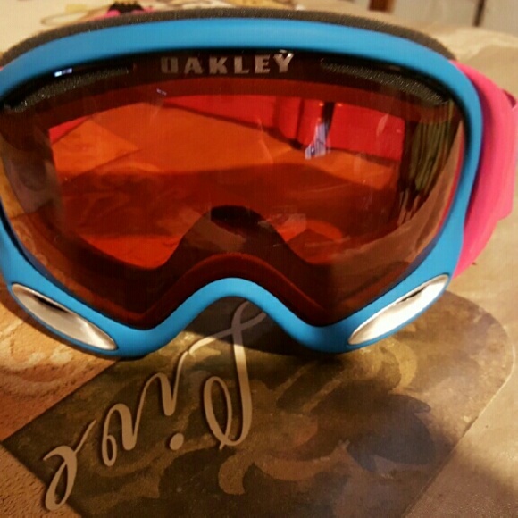 Oakley Prizm - Picture 1 of 2