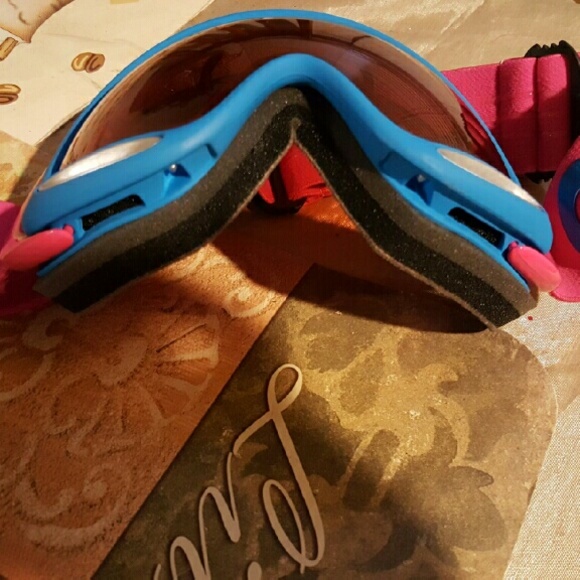 Oakley Prizm - Picture 2 of 2