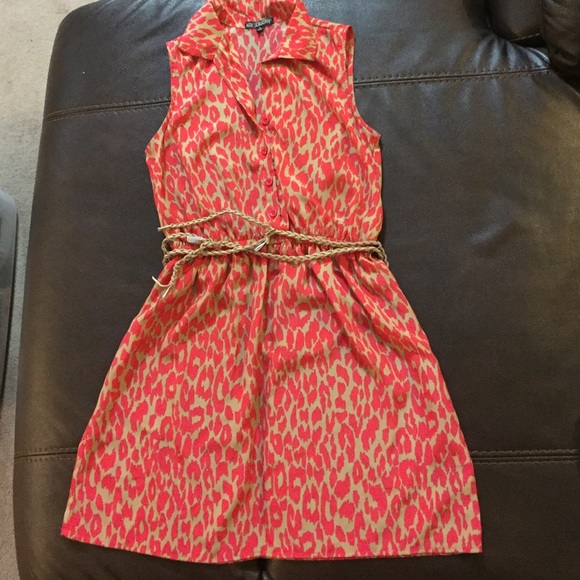 Small Cute Dress - Picture 1 of 2