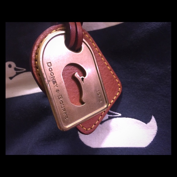 DOONEY & BOURKE LG TOTE