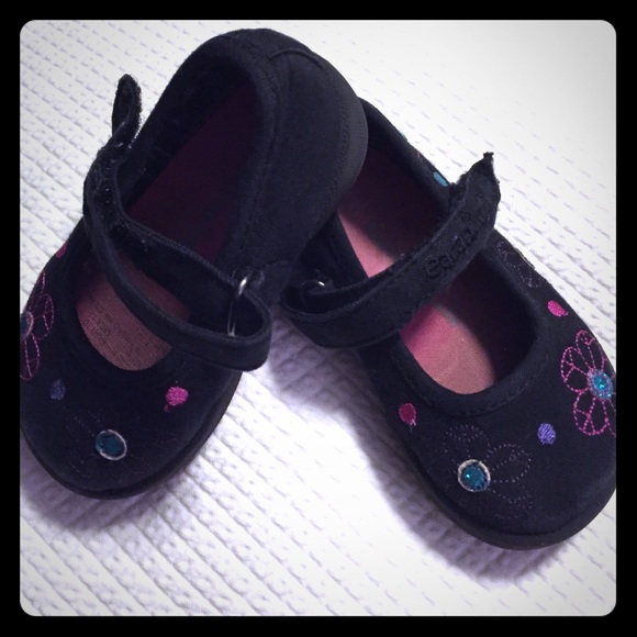 Toddler shoes