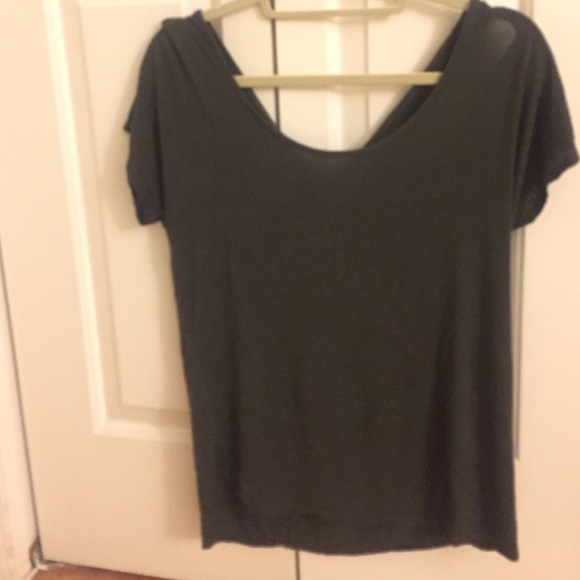 Army green U neck t-shirt
