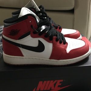 Air Jordan I Chicago sz 5.5Y