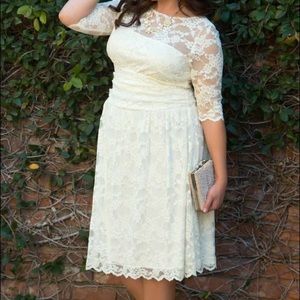 Never Worn Kiyonna Ivory Aurora Lace Wedding Dress