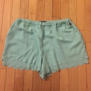 Kendall & Kylie polyester shorts