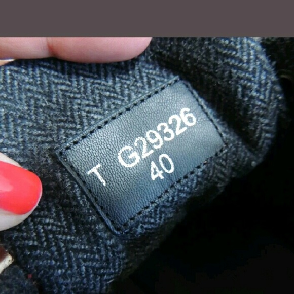 SOLD OUT !!CHANEL quilted leather hightop sneakers - Picture 3 of 4