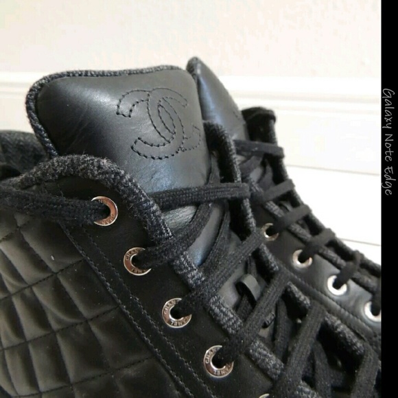 SOLD OUT !!CHANEL quilted leather hightop sneakers - Picture 4 of 4