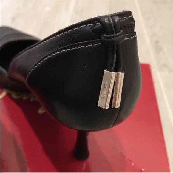 Reduced 💥 Ferragamo Mid Heel Pumps