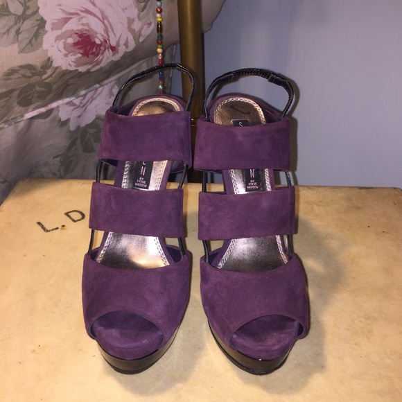 Sexy stiletto sling backs 👠