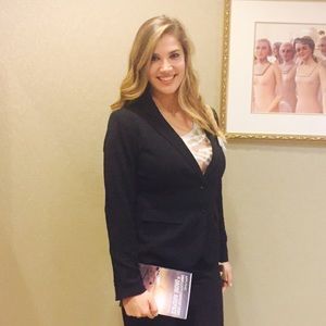 Meet your Posher, Angela