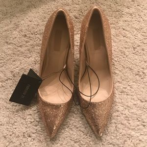 New with tags gold heels!