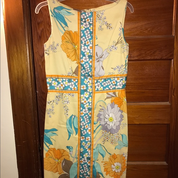 London Times floral dress with front cross design