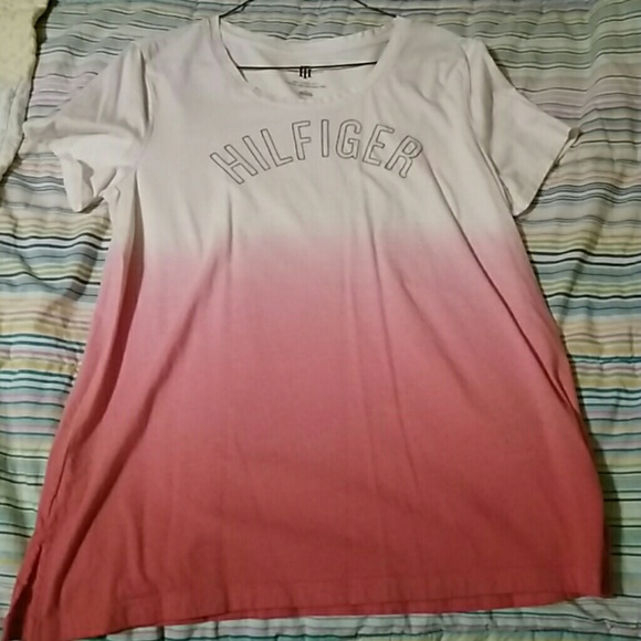Hombre Tommy Hilfiger shirt. Never worn