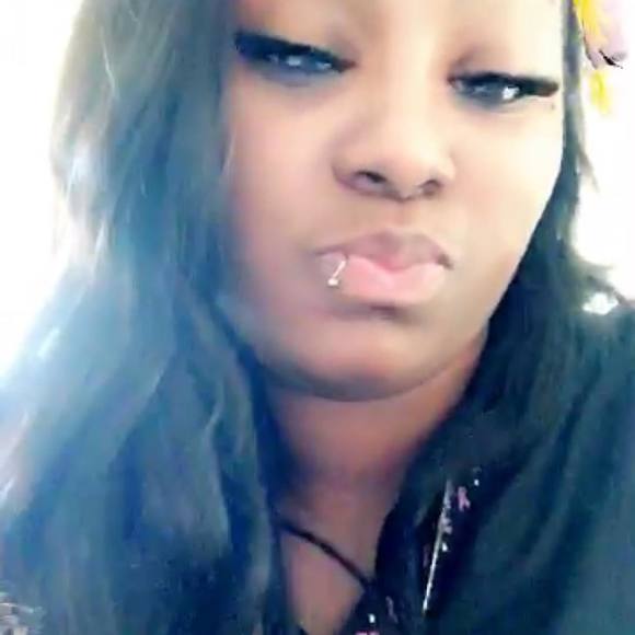 Meet your Posher, Karena