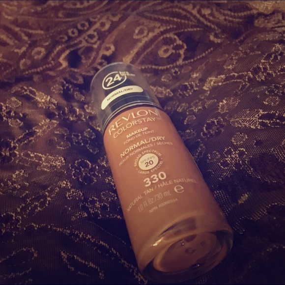Revlon Colorstay Foundation: 330 Natural Tan