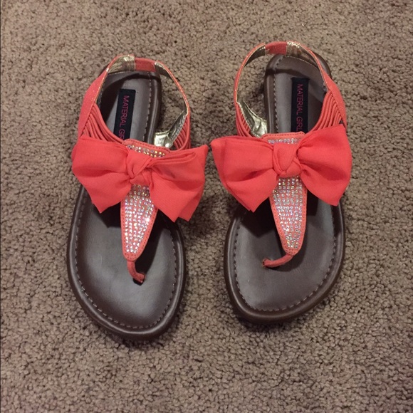 Bow sandals