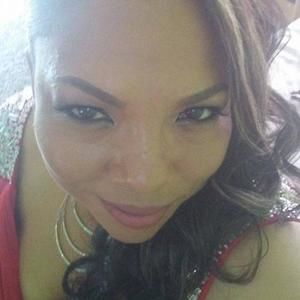 Meet your Posher, Yenni