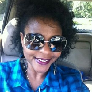 Meet your Posher, Charlette