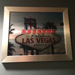 "Welcome to Fabulous Las Vegas Nevada" sign