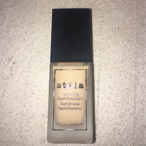 Stila illuminating liquid foundation