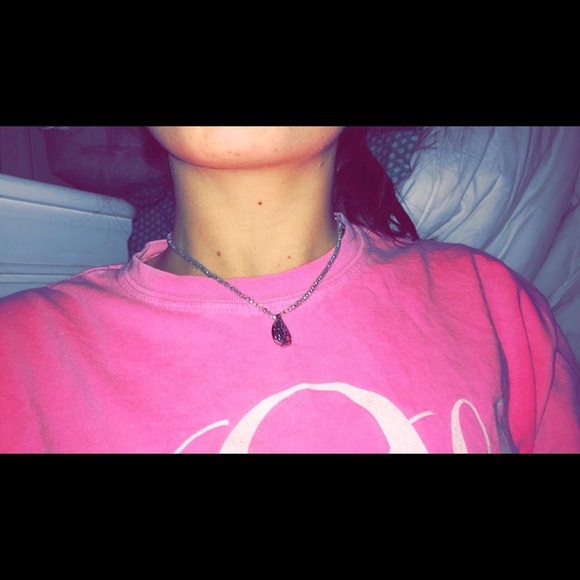 im selling a gorgeous necklace