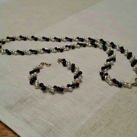 REDUCED Stunning Necklace / bracelet set. NWOT - Picture 3 of 3