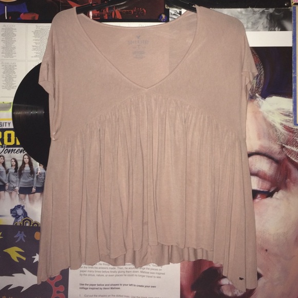 AE softy and sexy blush flowy top!