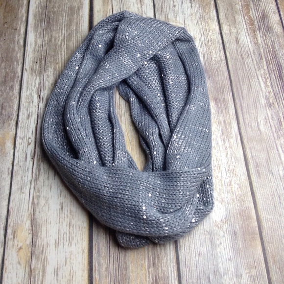 Infinity scarf