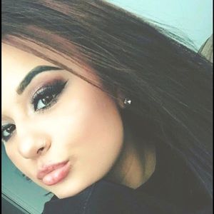 Meet your Posher, Eve