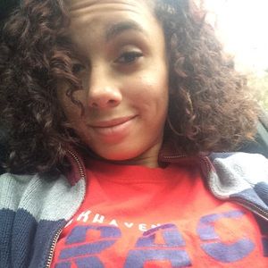 Meet your Posher, Phoenix