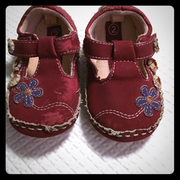 Adorable baby shoes - Picture 1 of 1