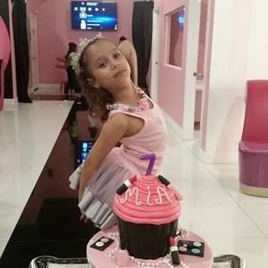 Meet your Posher, Mariol